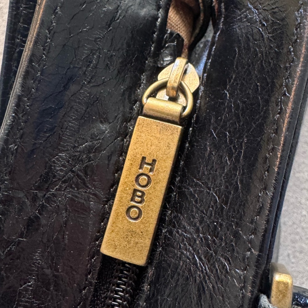 HOBO Black Leather Bow Shoulder Bag - Picture 5 of 8